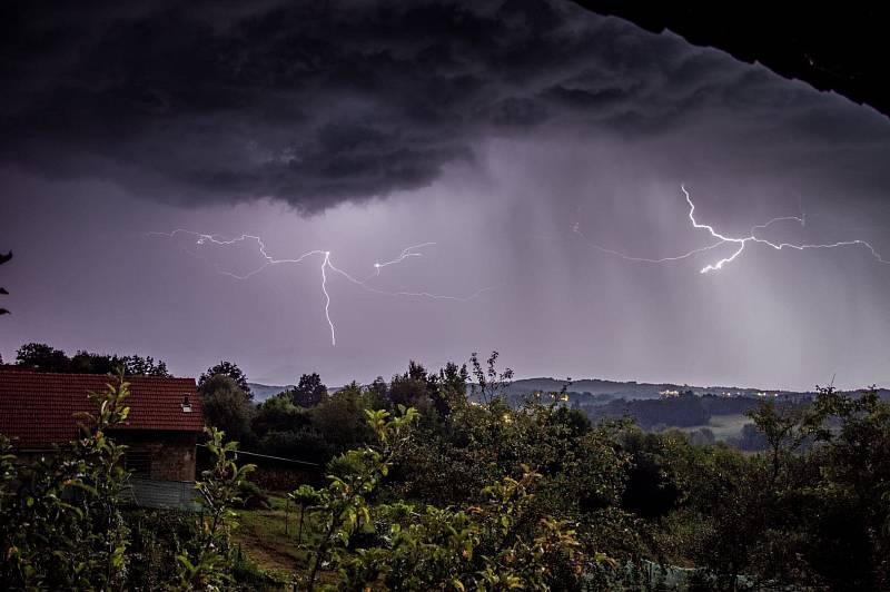 Photo by Anton Kudryashov
