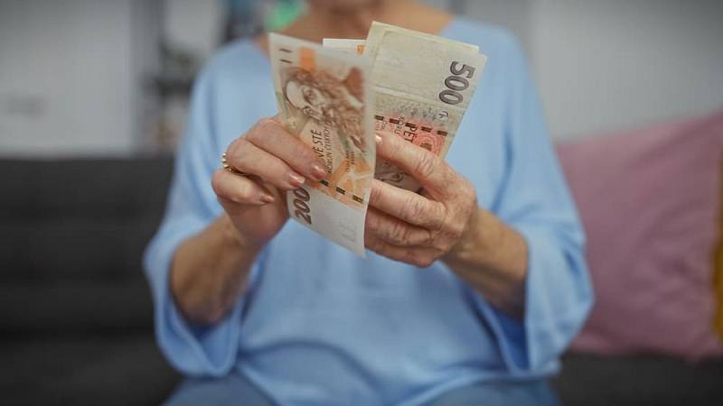 Kolem padesátého roku života přichází pro mnohé finanční úleva