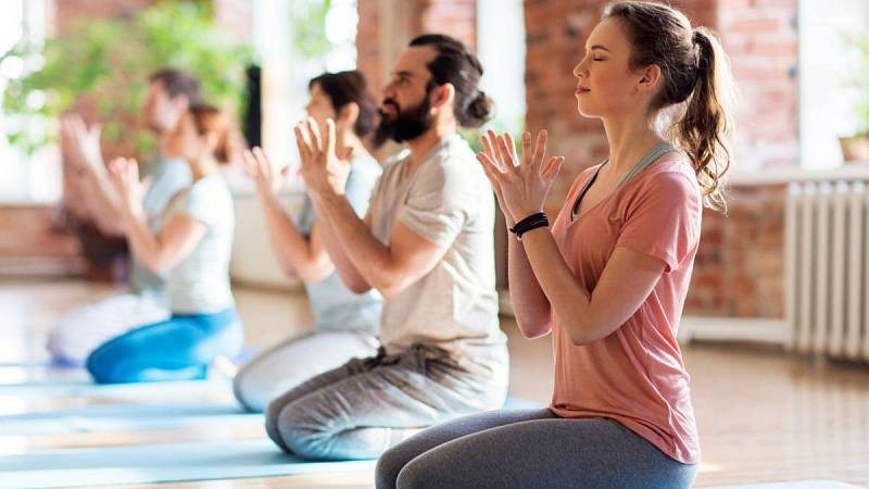 Jsem začala cvičit jógu a meditovat