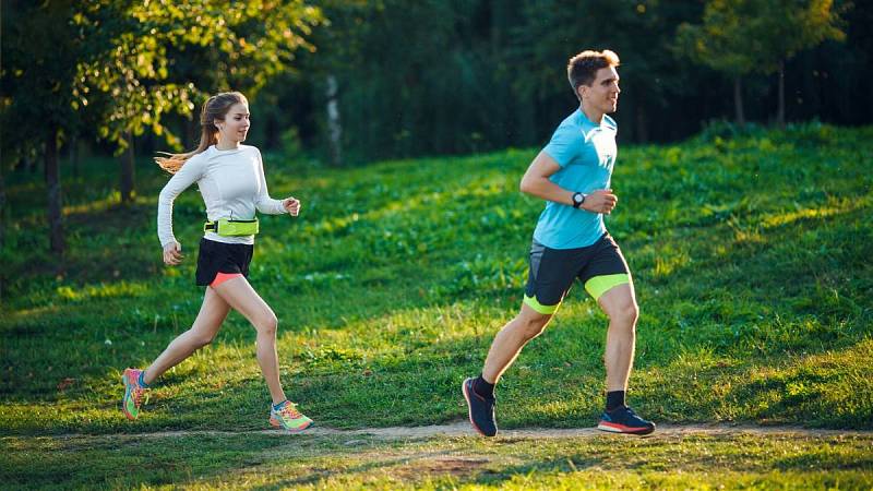 Mladí sportovci v parku aneb běháním ku zdraví