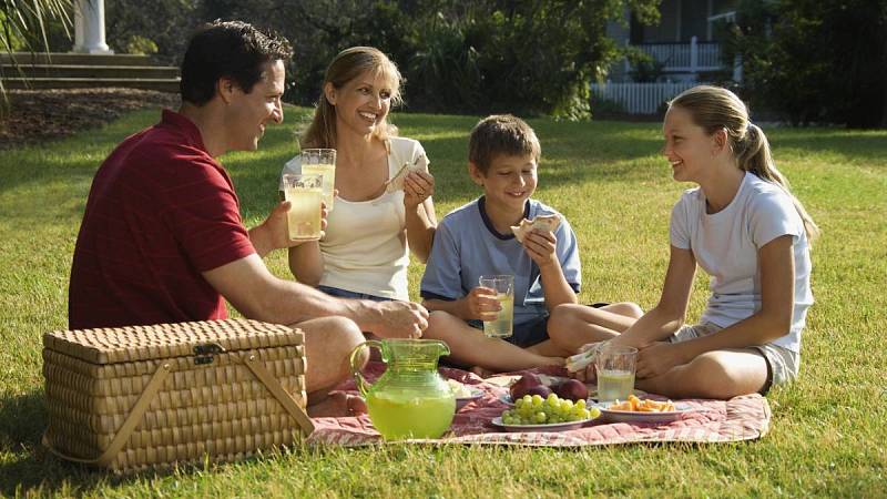 Využijte teplých jarních dnů a vyrazte na výlet nebo na piknik.