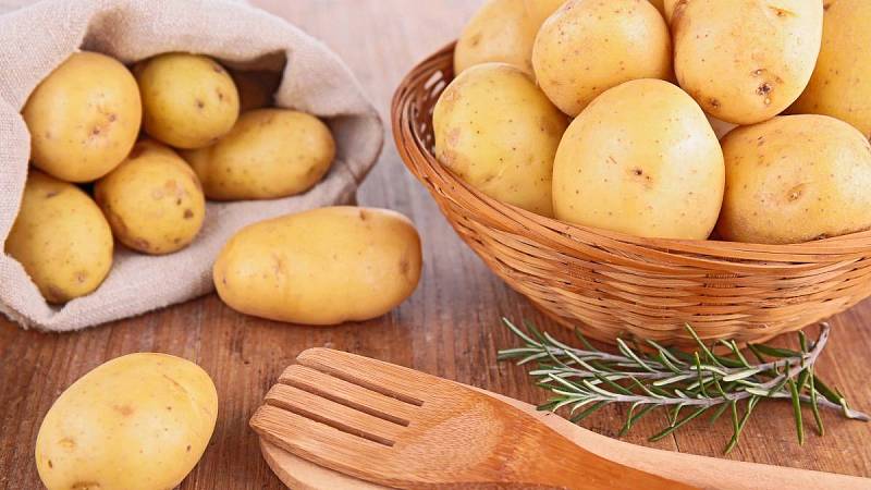 Slupky z brambor nevyhazujte, poslouží při úklidu
