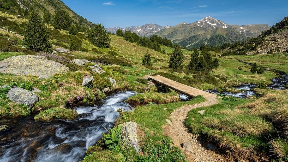 130 000 Kč/měsíc a 30 dní dovolené. Tato evropská země hledá pracovníky a Čechů si velmi váží