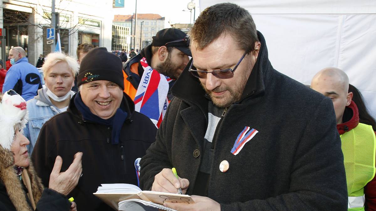 Lubomír Volný: pokuta za flákanec a "práškovací" letadlo nad Brnem