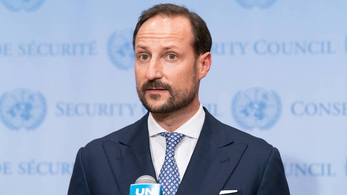 Korunní princ Haakon: Muž, jehož jediným skandálem byl sňatek s neurozenou svobodnou matkou