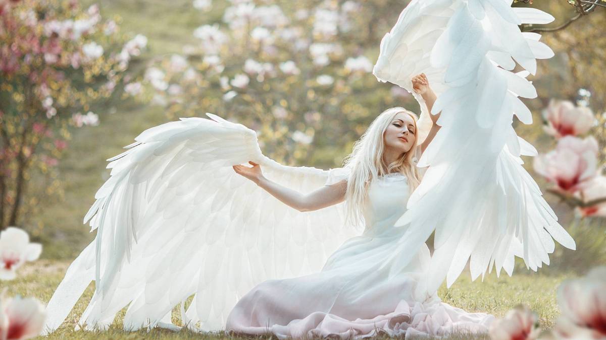 Velký andělský horoskop na duben: Beranům pomůže okolí, Váhám se splní přání