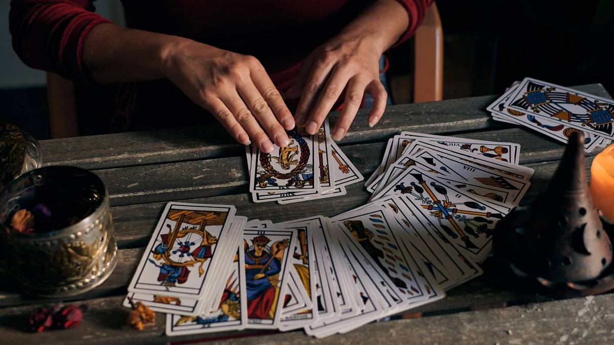 Tarotová karta Věčnosti vám v pondělí přinese nové příležitosti. Chopte se jich