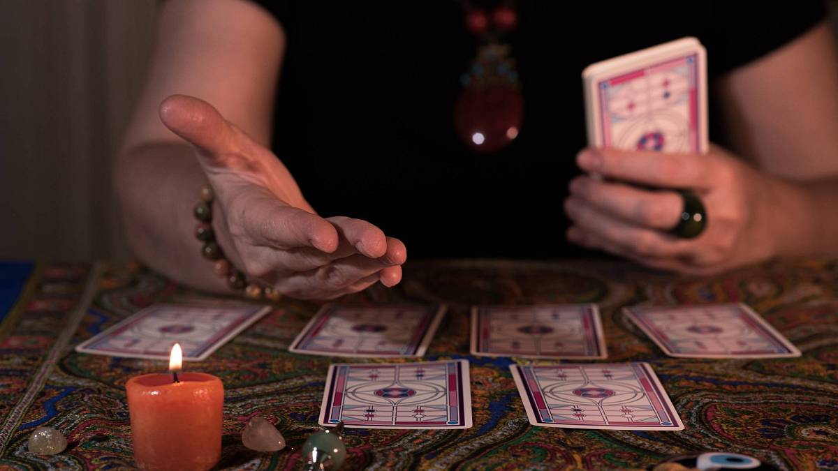 Princ mečů: Ve čtvrtek si podle tarotu dejte pozor na všechny a na všechno Princ mečů: Ve čtvrtek si podle tarotu dejte pozor na všechny a na všechno