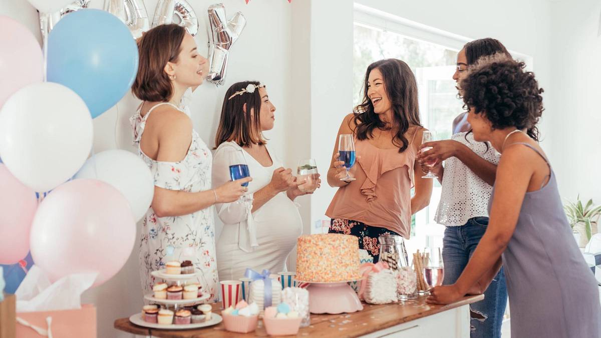 Jste pozvaní na baby shower? Připravte si vhodný dárek a užijte si oslavu narození miminka