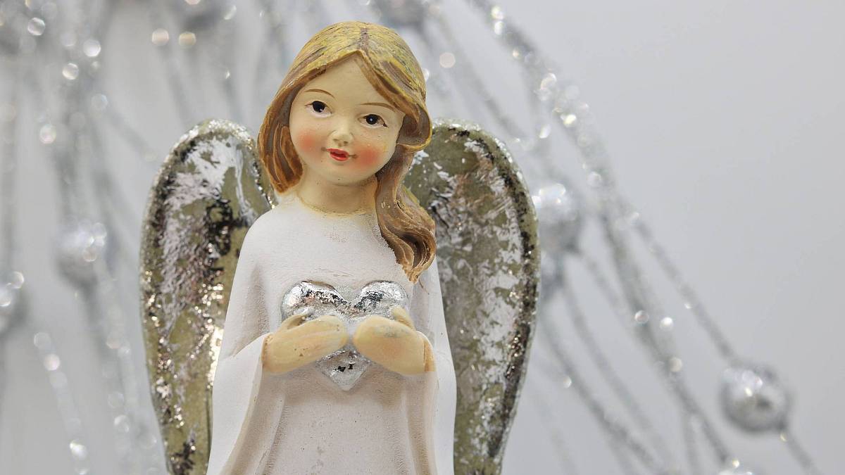 Andělská poselství na 1. Boží hod vánoční – Býci, zachovejte klid nehledě na situaci, Lvi, využijte svůj smysl pro humor