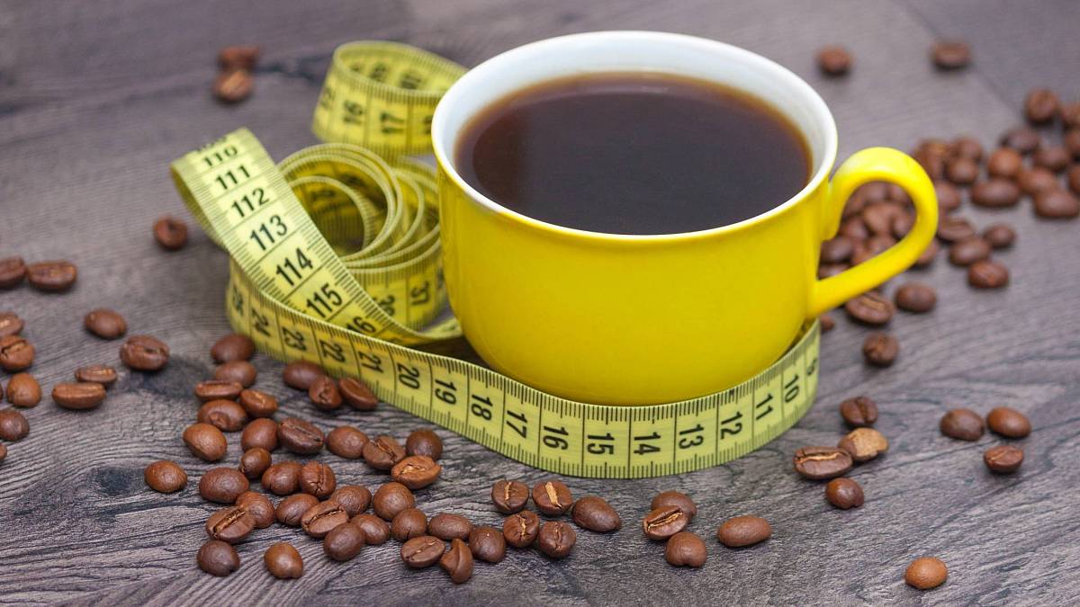 Zatočte s nadbytečnými kilogramy pitím kávy: Stejné množství denně spálí nežádoucí tuk