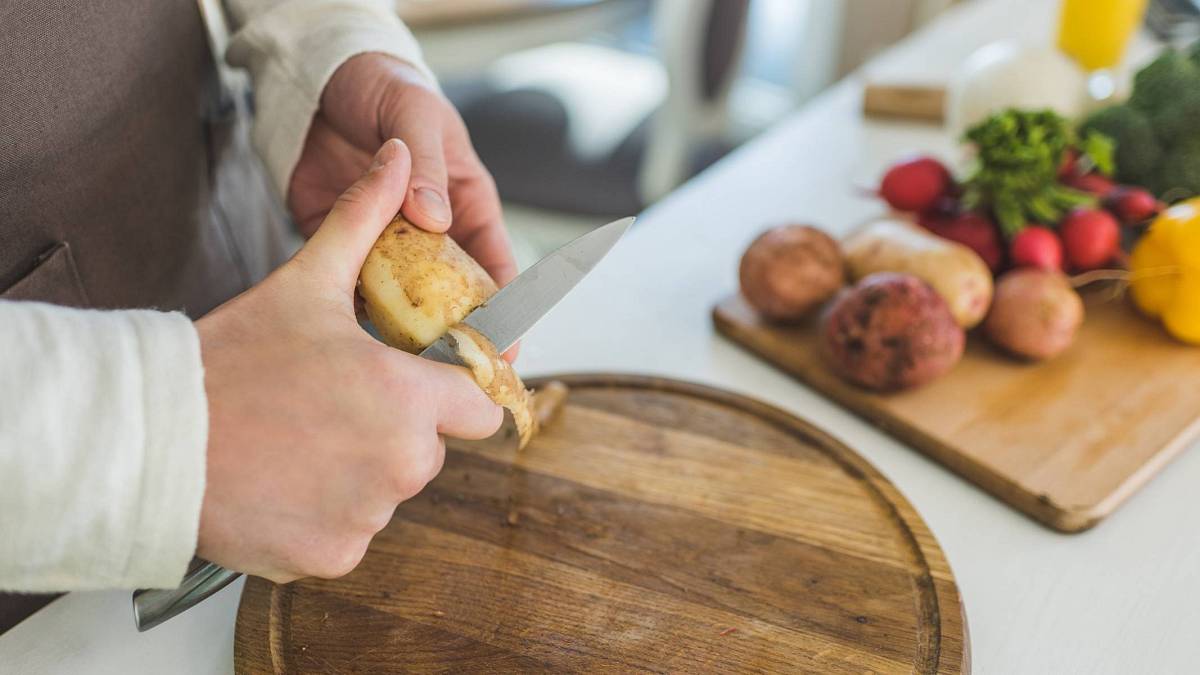 Neobvyklé tipy pro úklid domácnosti: 3 věci, které můžete vyčistit s pomocí brambor