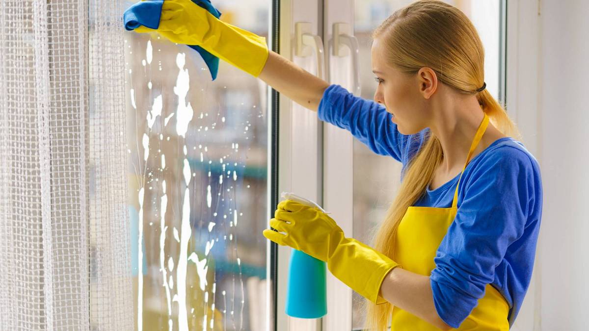 Účinný domácí přípravek na mytí skla: Vyrobte si ho z běžných surovin! Účinný domácí přípravek na mytí skla: Vyrobte si ho z běžných surovin!