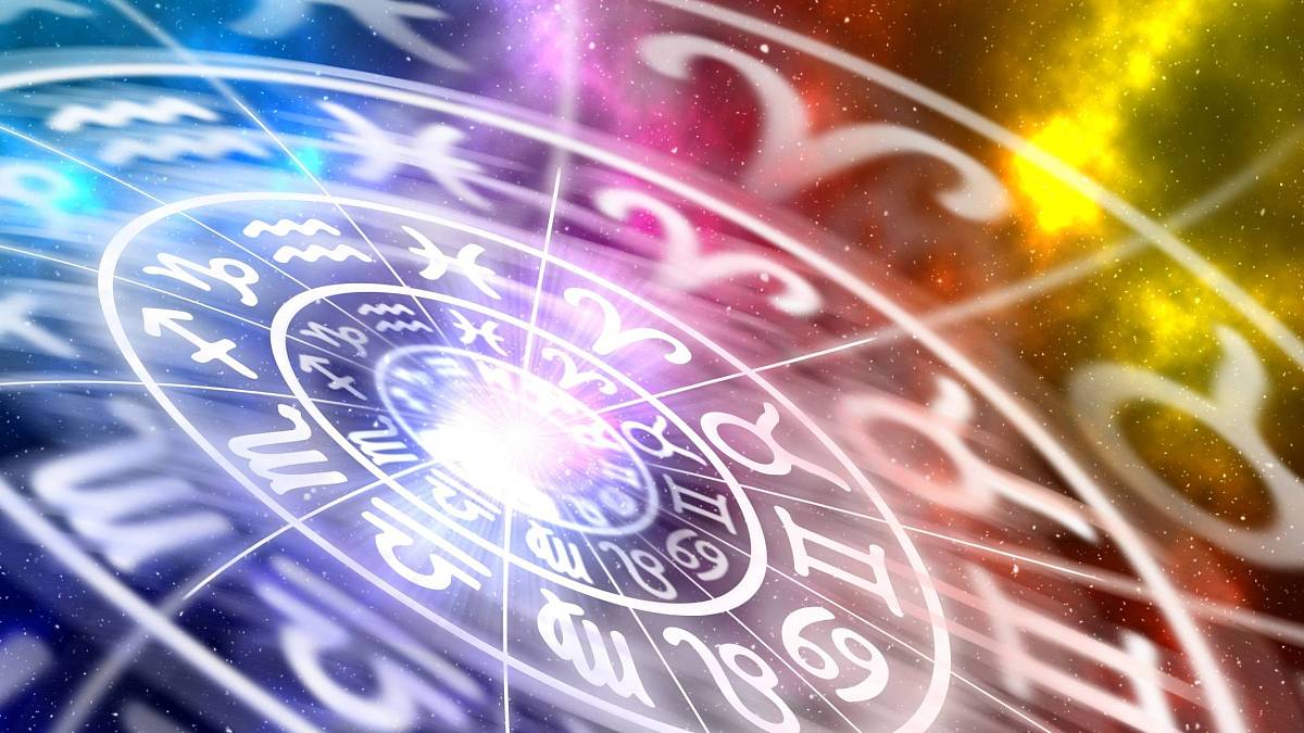Denní horoskop na neděli 1.6. 2025: Dnes rozluštíte tajemství, které vás už dlouho trápilo – a pocítíte neodolatelné volání po změně Denní horoskop na neděli 1.6. 2025: Dnes rozluštíte tajemství, které vás už dlouho trápilo – a pocítíte neodolatelné volání po změně