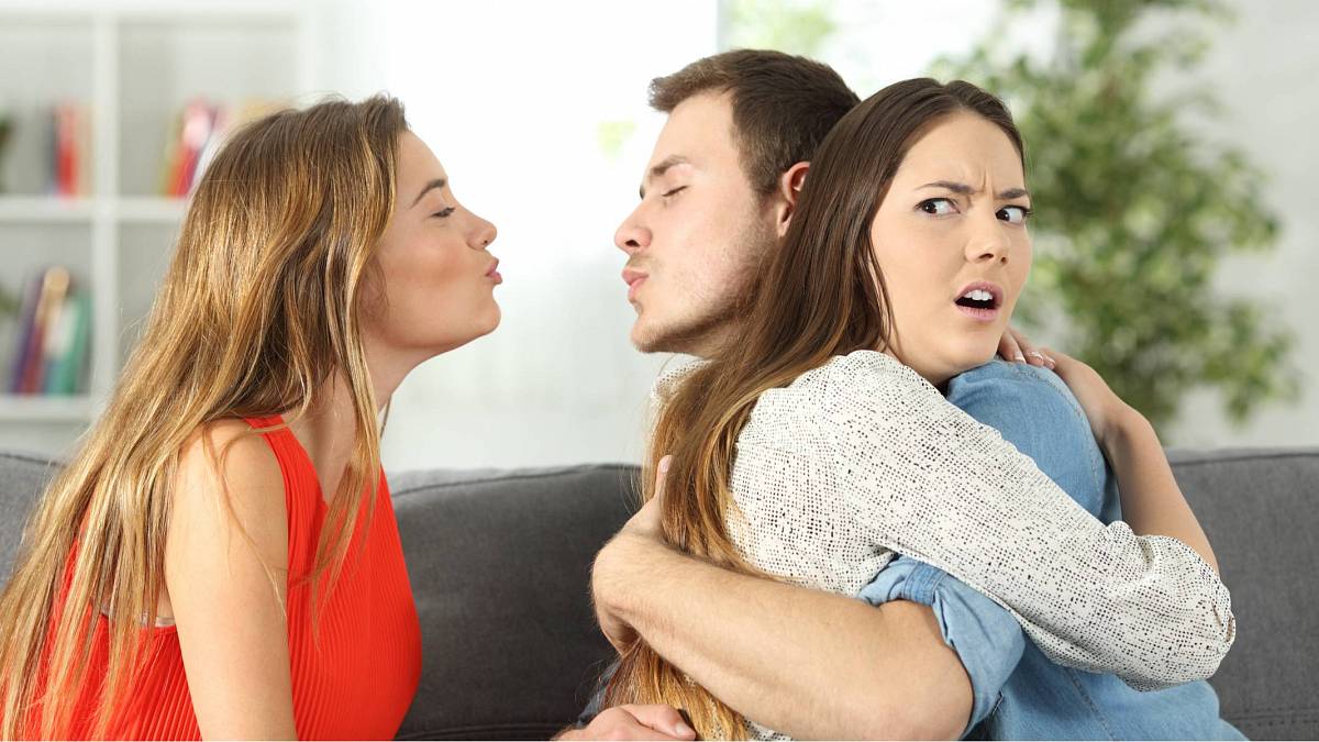 Proč se zajímáte o někoho jiného, když jste ve vztahu, podle horoskopu Proč se zajímáte o někoho jiného, když jste ve vztahu, podle horoskopu