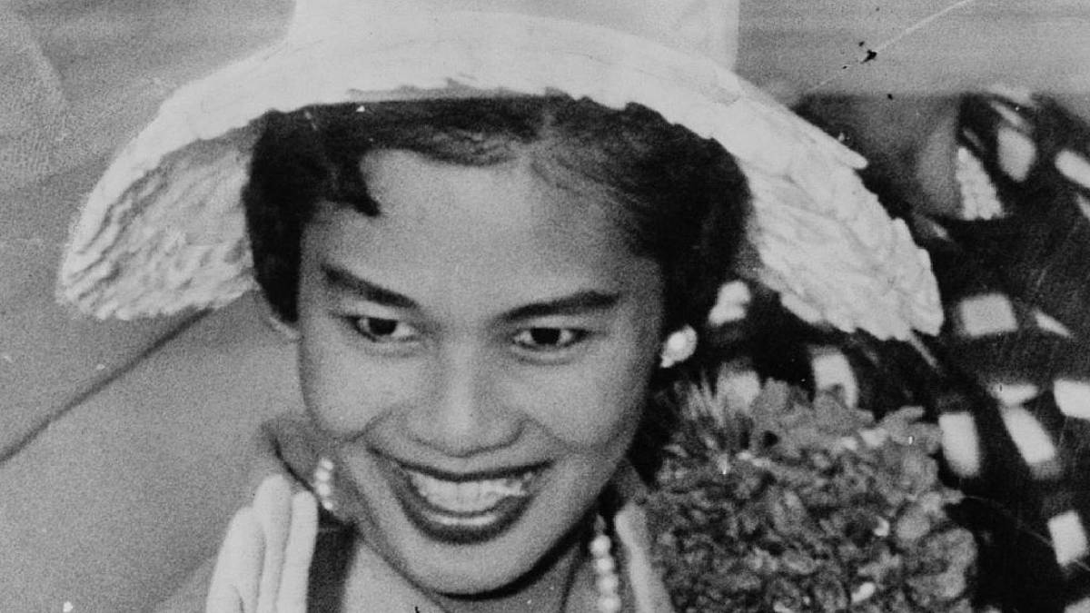 Thajská královna matka Sirikit, nadaná hudebnice a spisovatelka, v době svého kralování navštívila také Českou republiku
