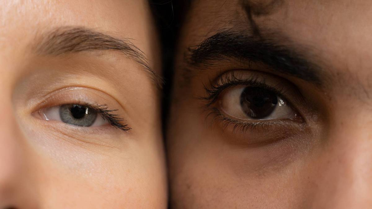 Jak se k sobě hodí muž s hnědýma očima a žena s modrýma očima?