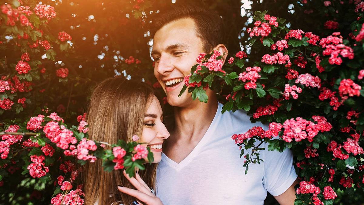 Bude pro vás květen měsícem lásky? Přečtěte si velký horoskop lásky na květen 2022