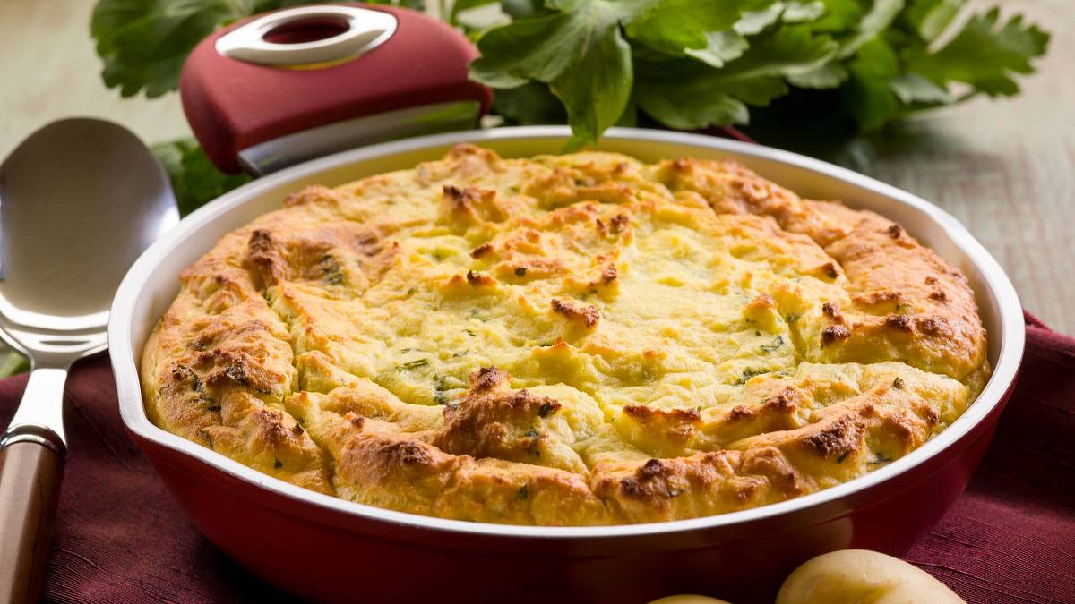 Nejenom sladká bábovka ke kávě, výborná je i slaná bábovka z brambor Nejenom sladká bábovka ke kávě, výborná je i slaná bábovka z brambor