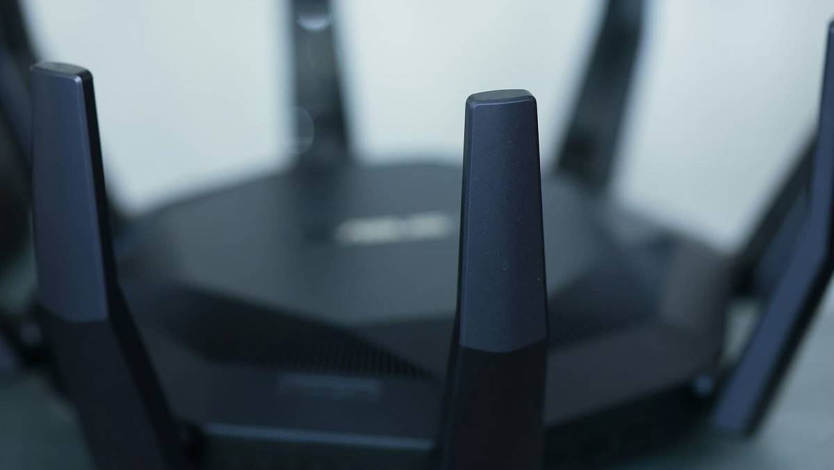 Klasické Wi-Fi routery v Česku končí. Přichází nová technologie, vedle které jsou vynálezem z doby kamenné