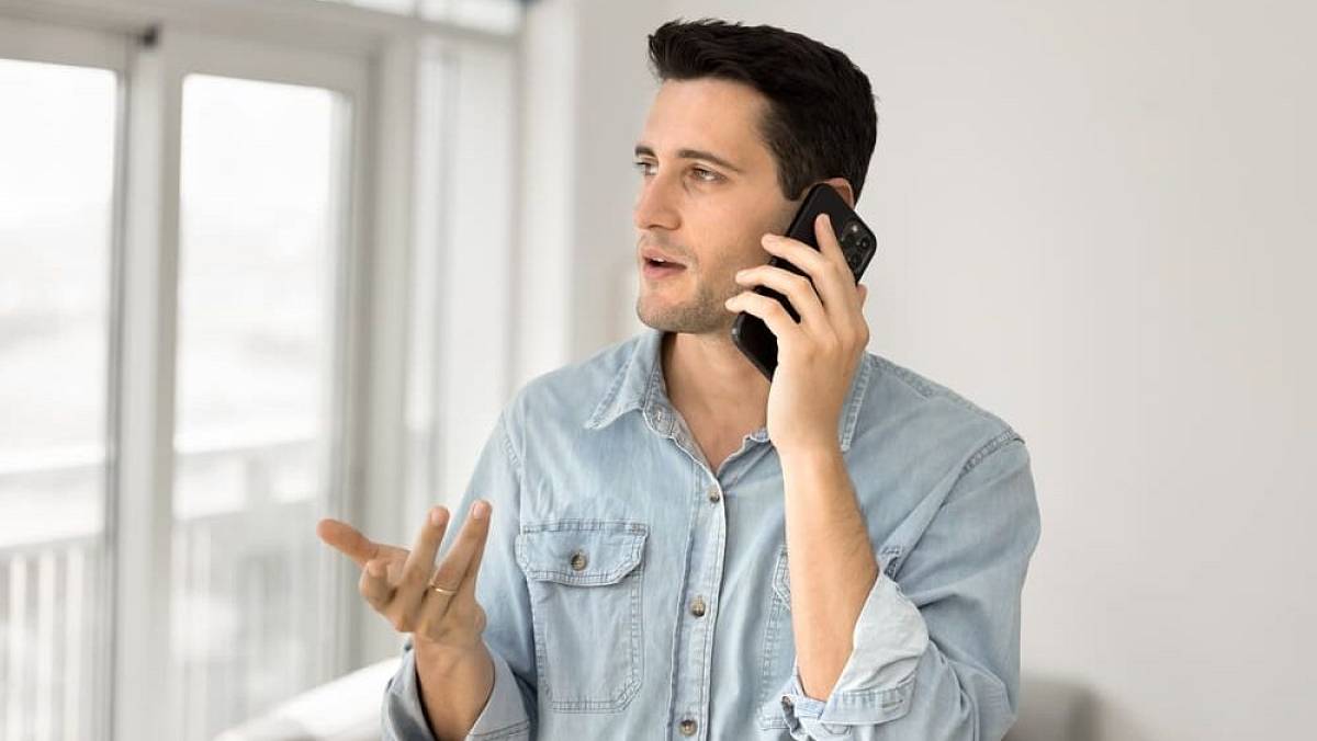 Neustále mě obtěžovali prodejci po telefonu. Stačila jedna slušná věta