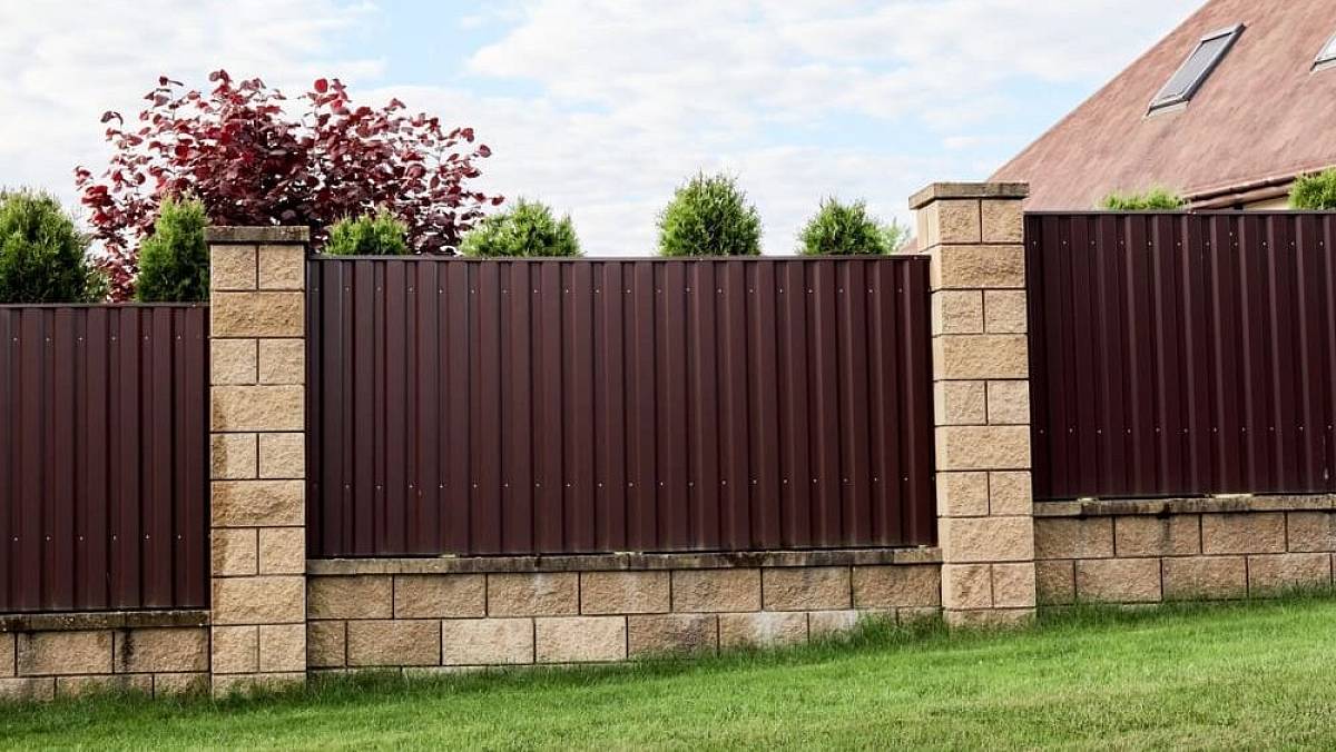 Klasické ploty končí. Nahradí je vychytávka, co krásně vypadá a vydrží věčně