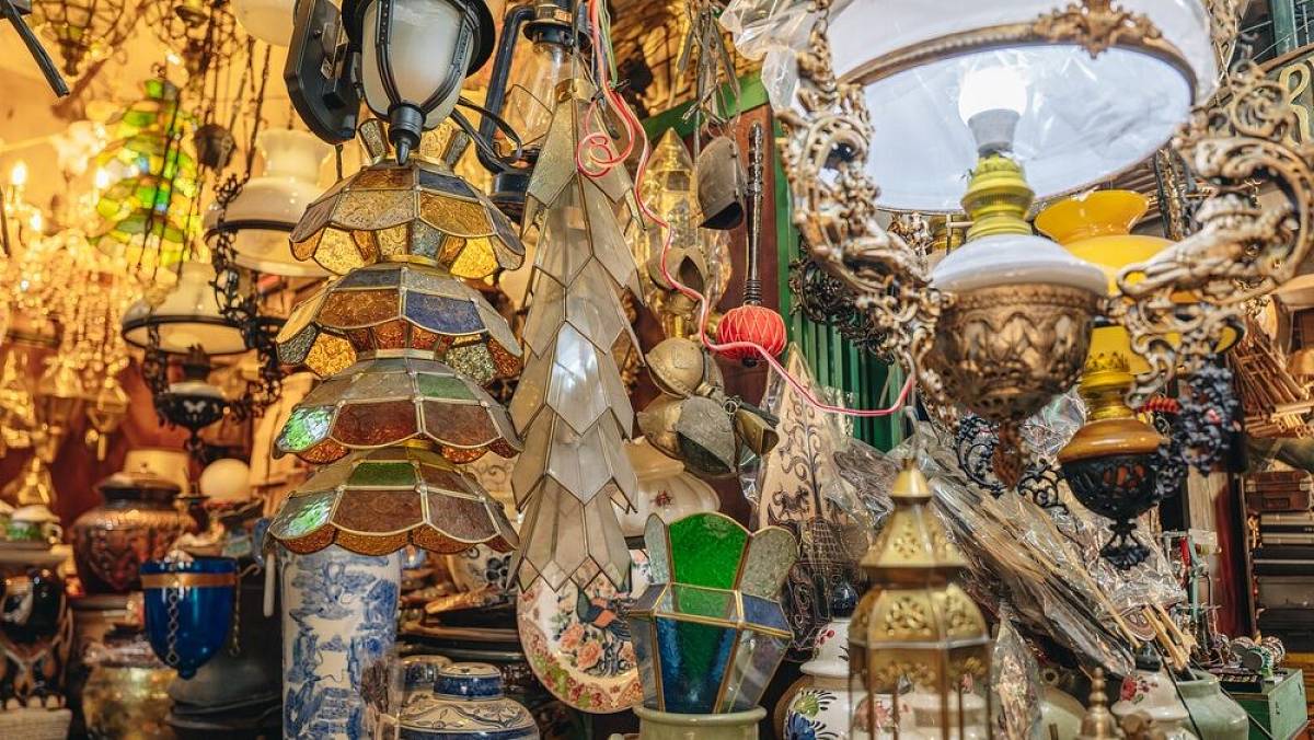 Sběratelé z celého světa hledají tuhle nenápadnou lampu. Vyráběla se v Československu a teď má cenu 10 000 Kč