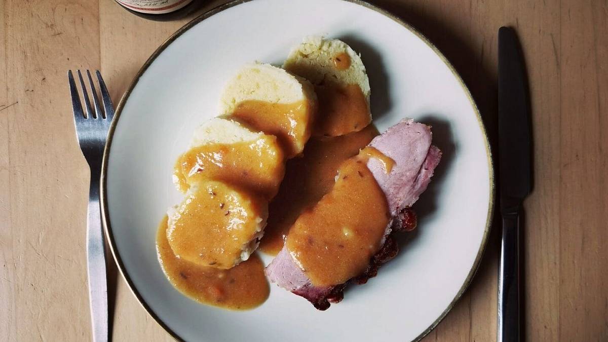 V restauraci jsem si objednal svíčkovou za 300 korun. Co jsem v ní našel, mi vzalo chuť k jídlu