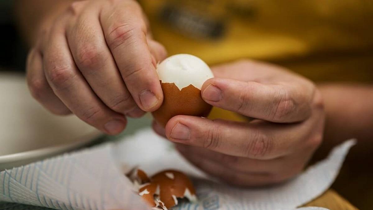 Ani studená voda, ani sůl. Z vařených vajec odpadne skořápka sama, když uděláte zcela primitivní věc