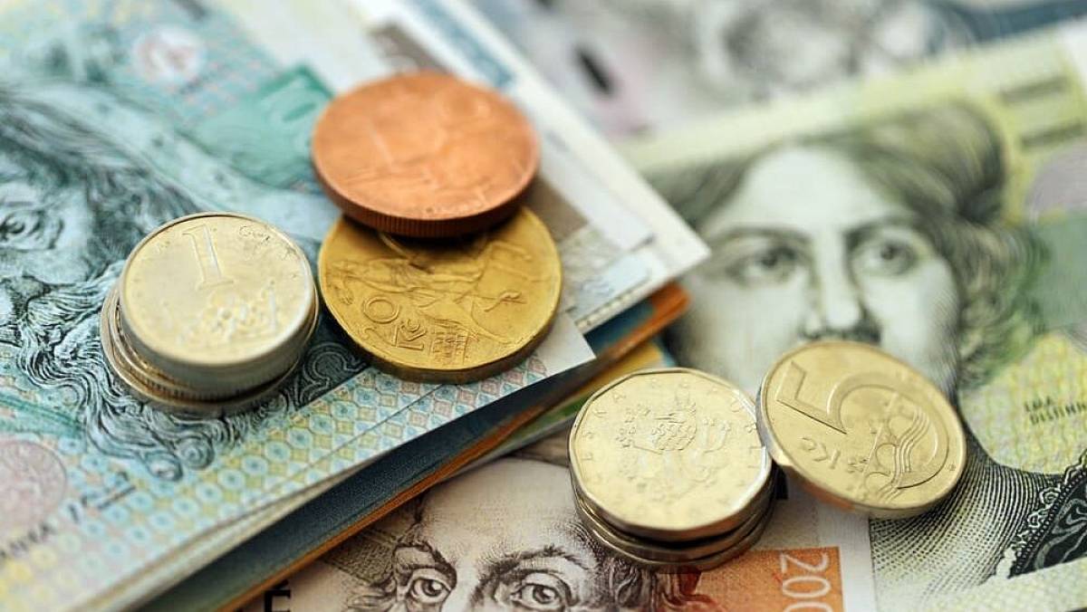 Od září bude přispívat stát 6 000 Kč rodičům na hlídání dětí