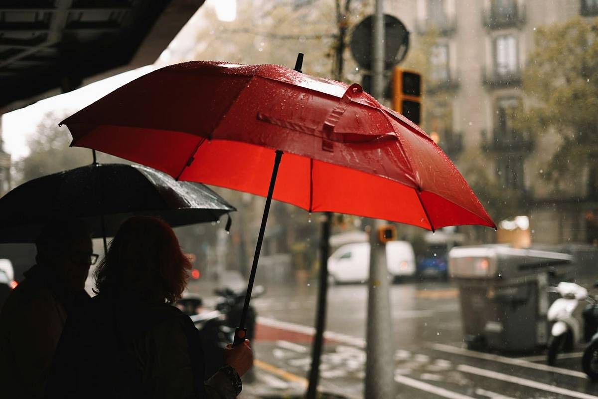 Meteorologické radary se nezbláznily. Takto šílené počasí skutečně čeká Česko v příštích dnech