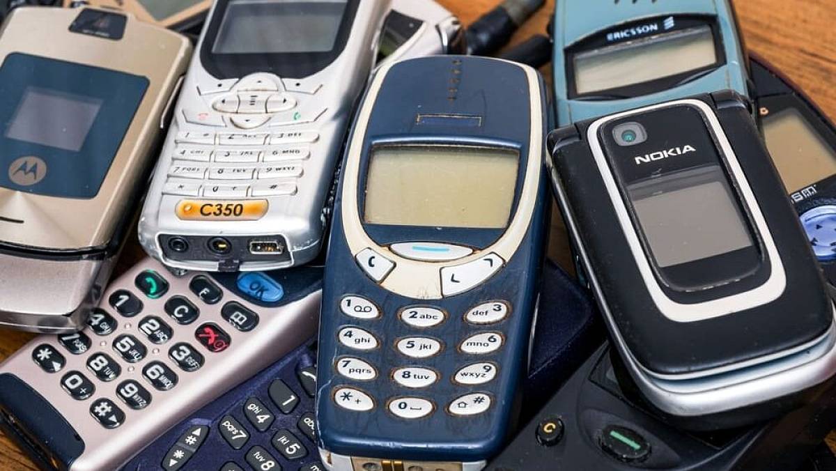 Ceny socialistických telefonů se sluchátky raketově stoupají. Za raritní kusy sběratelé nabízejí statisíce