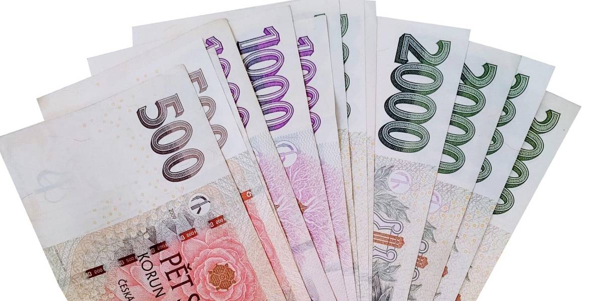 Práce v terénu a 80 000 Kč/měsíc na ruku. VŠ nepotřebujete a firmy se o vás porvou