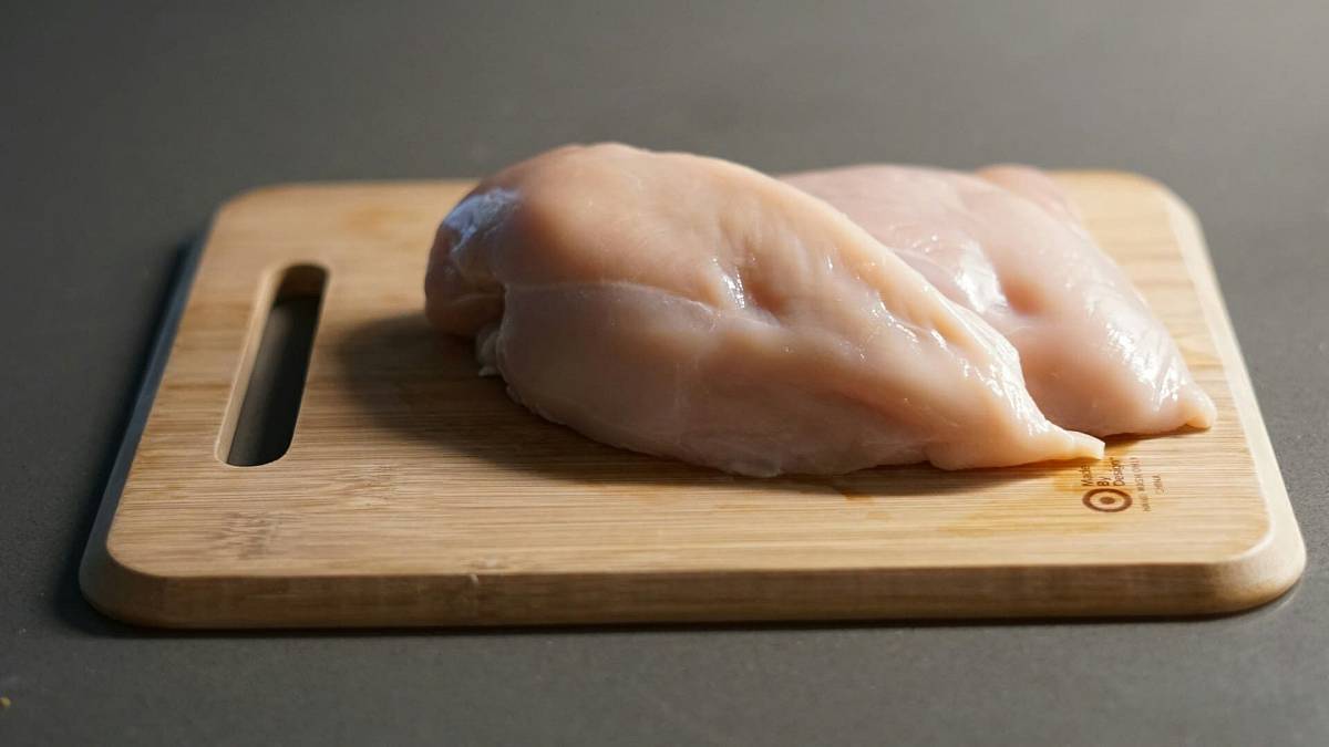 Zapomeňte na kuřecí prsa: Žebříček nejzdravějších druhů masa ovládla surovina, kterou v českých kuchyních neprávem přehlížíme