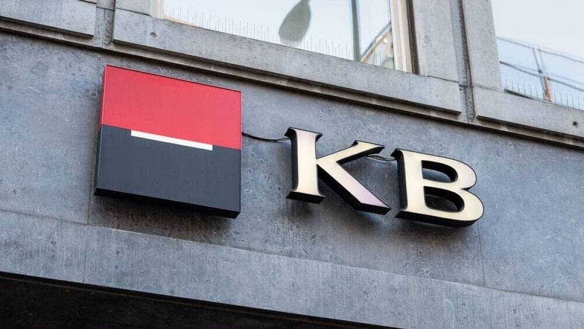 Komerční banka rozdává dětem 500 Kč a chytrý náramek za 1 600 Kč k tomu
