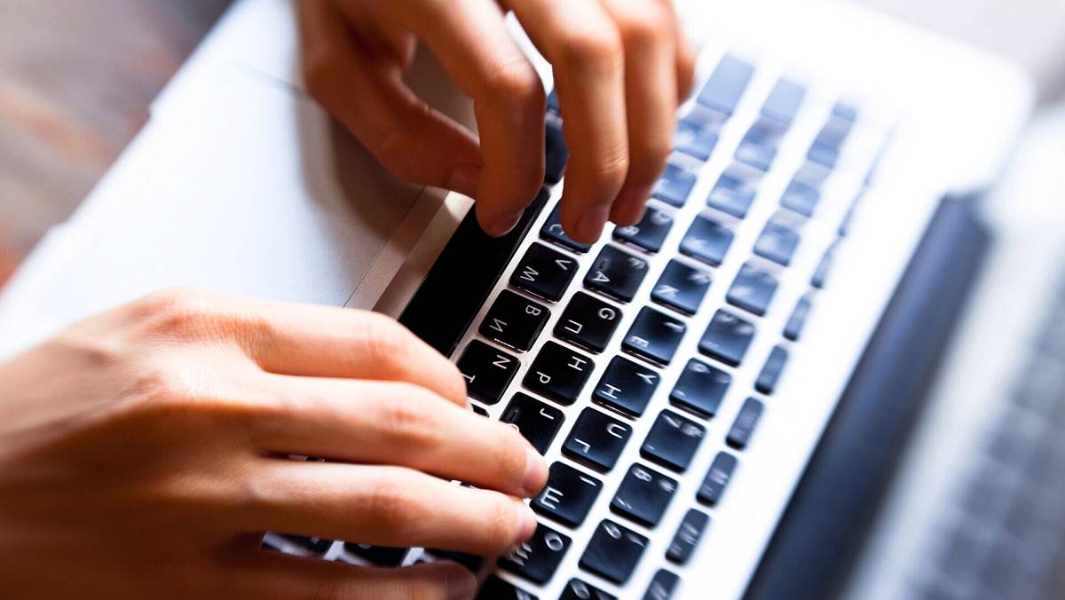 KVÍZ: Zvládli byste střední školu informatiky? 10 otázek ukáže, jak jste na tom s počítači