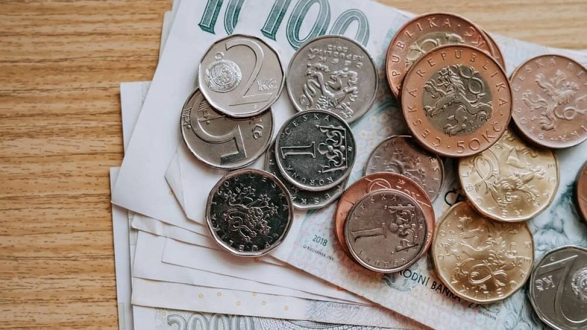 Důchodci by v roce 2027 mohli dostat dalších 3 600 Kč, nebo možná i mnohem víc