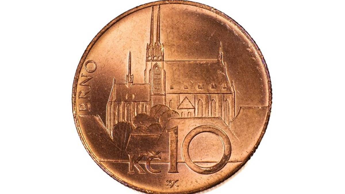 Jak poznat vzácnou desetikorunu z roku 1993. Snadno. Zaměřte se na písmena „Kč“. Má cenu 200 000