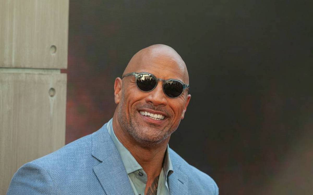 Dwayne THE ROCK Johnson se stal korunovaným králem tequily Dwayne THE ROCK Johnson se stal korunovaným králem tequily