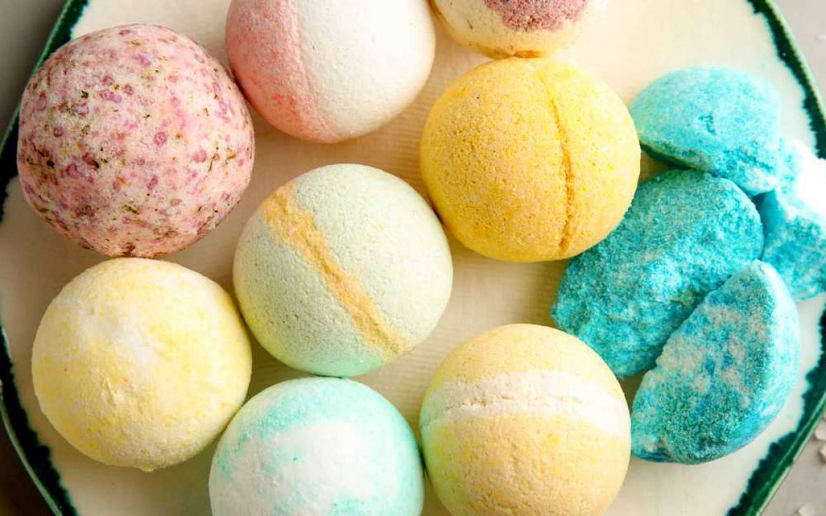 Šumivky do koupele: Vyrobte si šumivé bomby do vany Šumivky do koupele: Vyrobte si šumivé bomby do vany