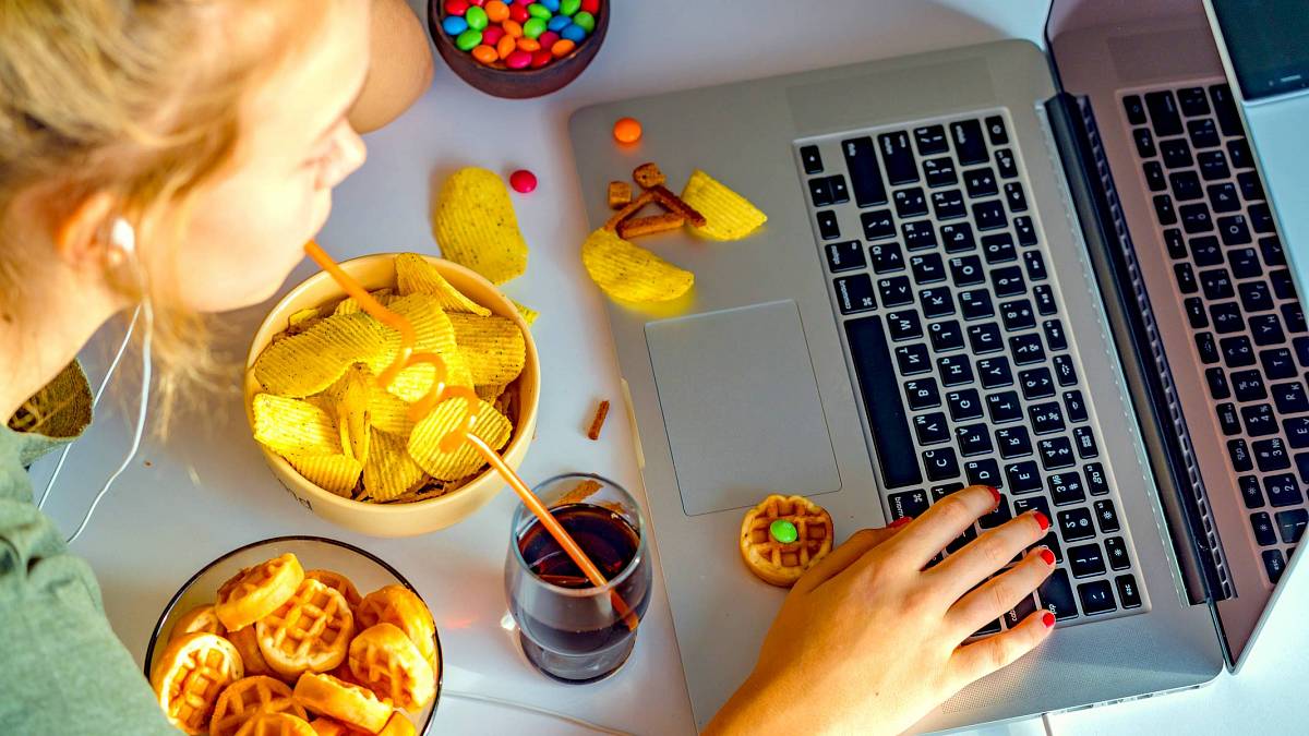 7 způsobů, jak se vyhnout přejídání ze stresu 7 způsobů, jak se vyhnout přejídání ze stresu
