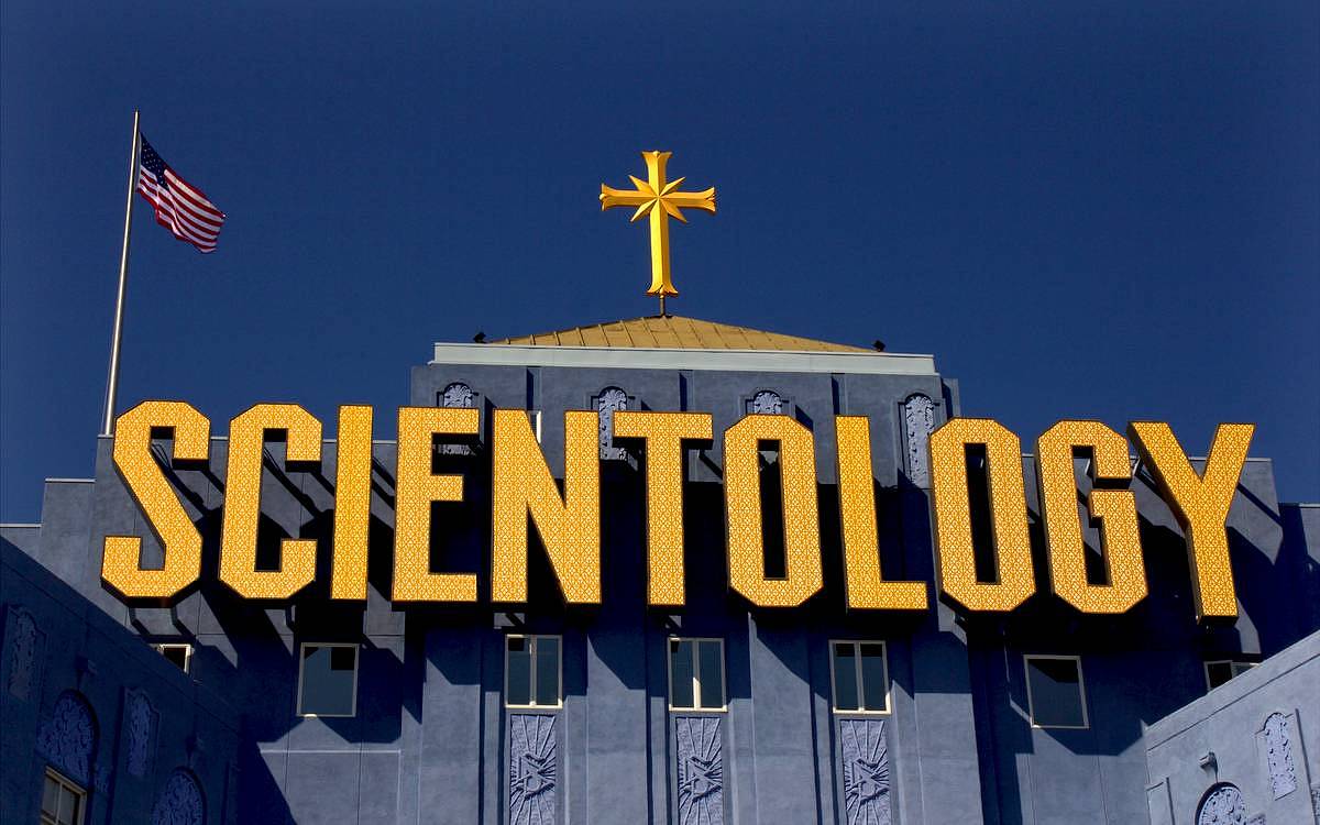 Scientologie: Církev amerických hvězd a její podivné praktiky Scientologie: Církev amerických hvězd a její podivné praktiky