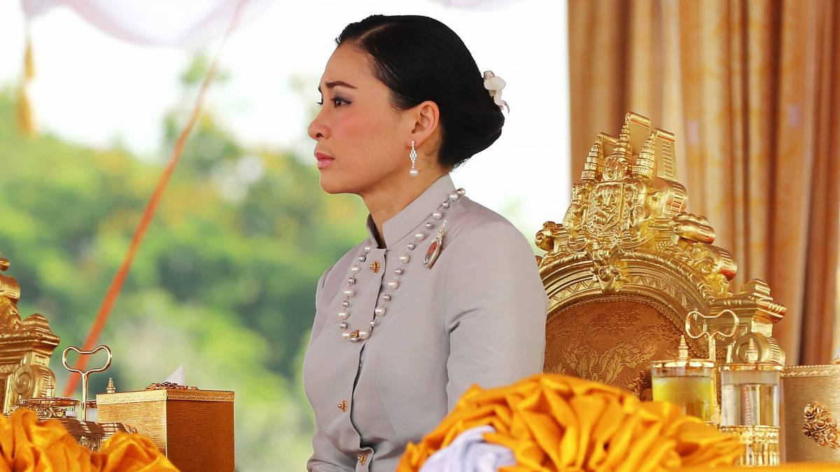 Thajská královna Suthida: Původně letuška, co dosáhla vysokých armádních hodností a získala si srdce korunního prince Thajská královna Suthida: Původně letuška, co dosáhla vysokých armádních hodností a získala si srdce korunního prince
