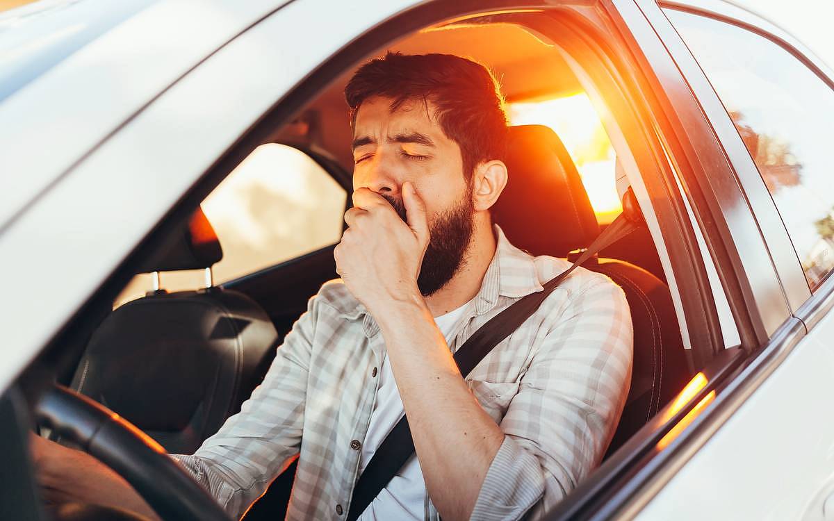 Trpíte únavou za volantem? Poradíme vám, jak s ní bojovat