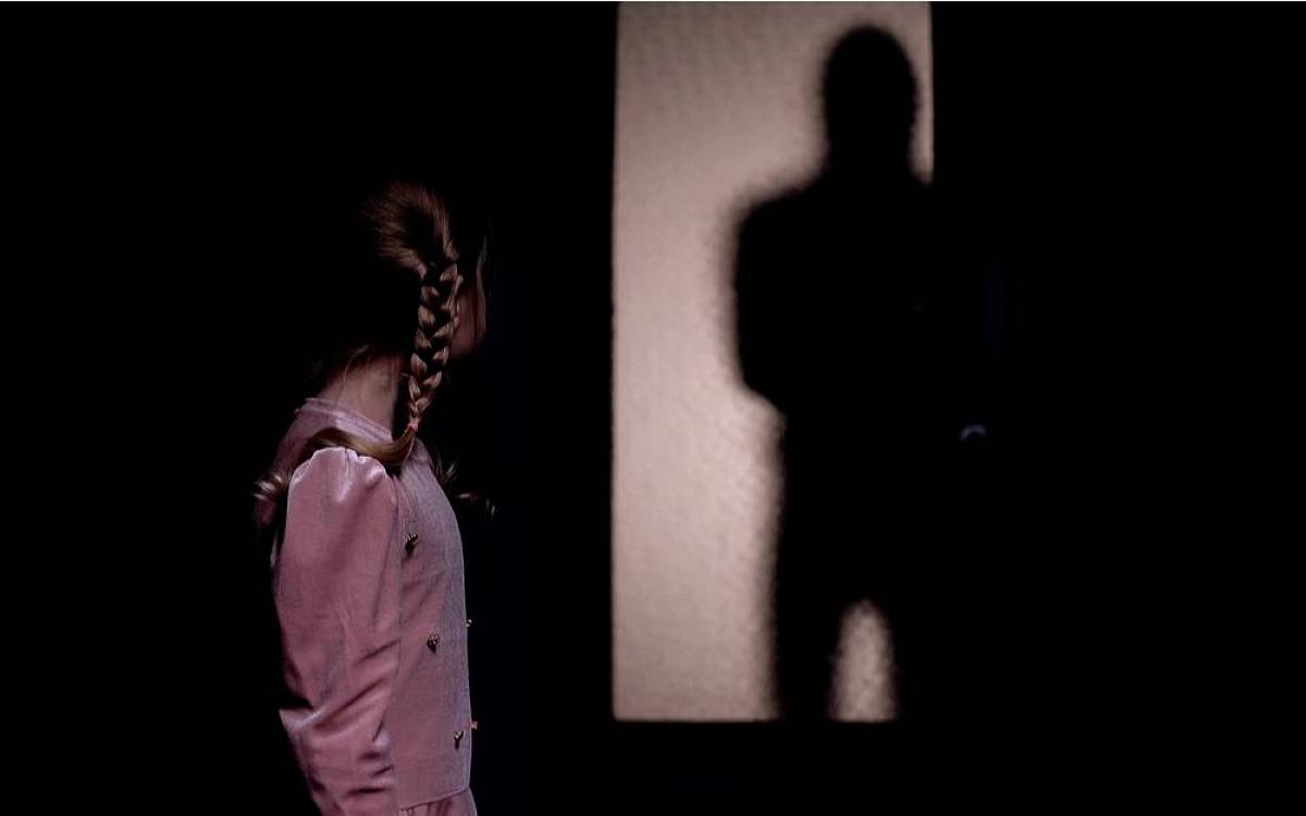 Příběh Nataschy Kampusch a jejího života s únoscem, tyranem a pedofilem Příběh Nataschy Kampusch a jejího života s únoscem, tyranem a pedofilem