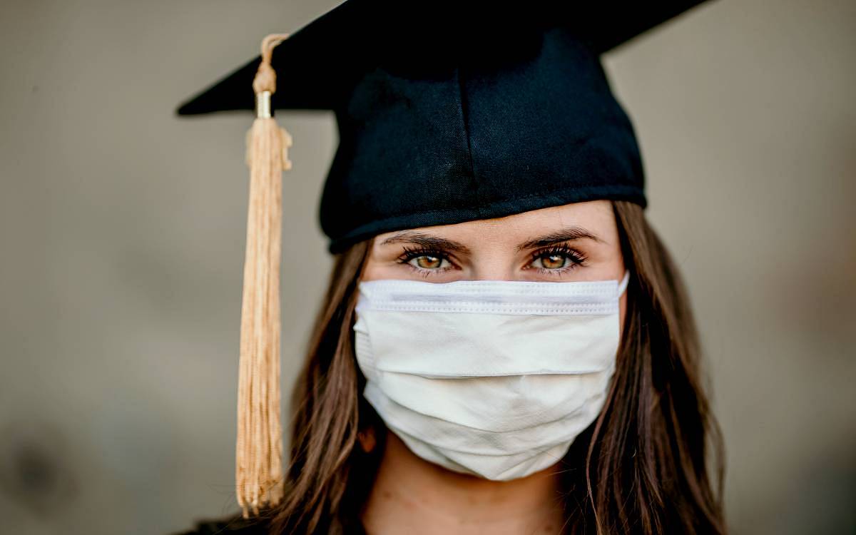 Úlevy pro studenty zdravotnických a sociálních oborů, jen ti mohou získat úřední maturitu Úlevy pro studenty zdravotnických a sociálních oborů, jen ti mohou získat úřední maturitu