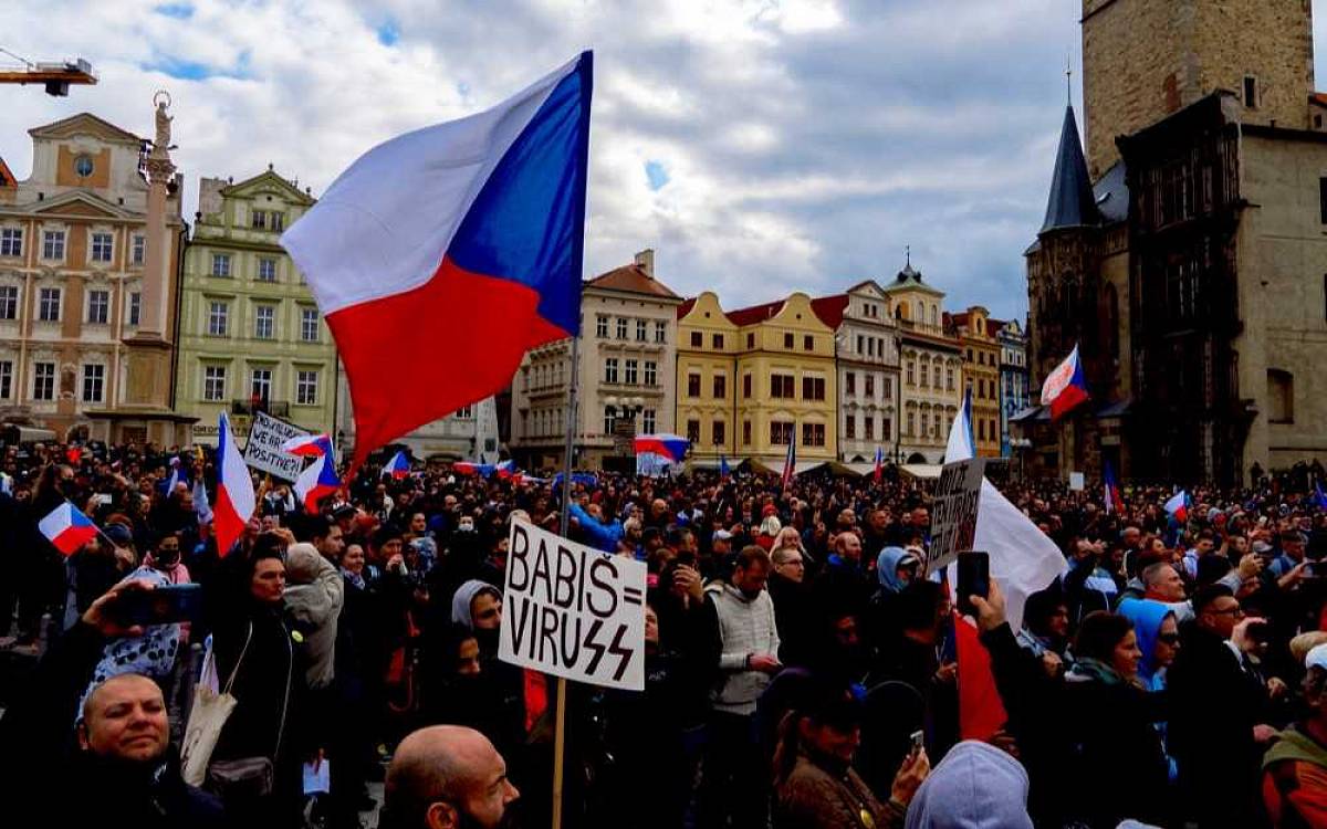 28. října se do Prahy opět sjedou kritici vládních opatření proti šíření koronaviru