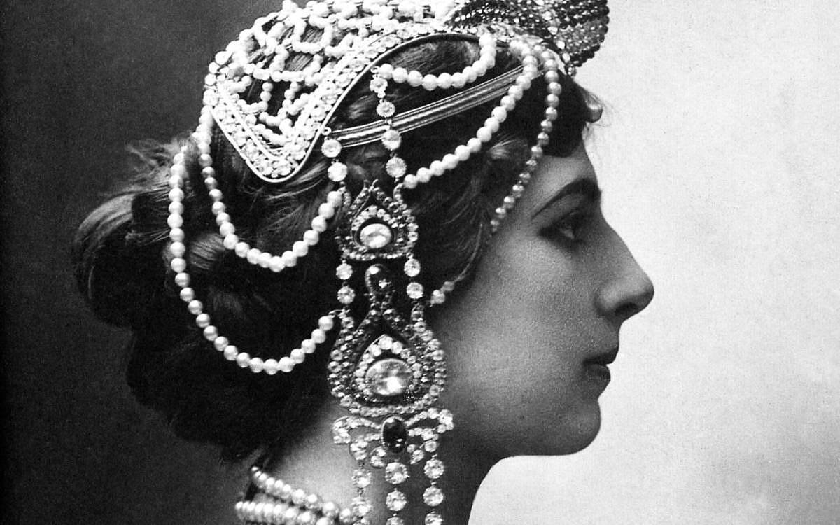 Mata Hari: Pokud byla německou špionkou, nikdy se to neprokázalo, ale byla za to popravená