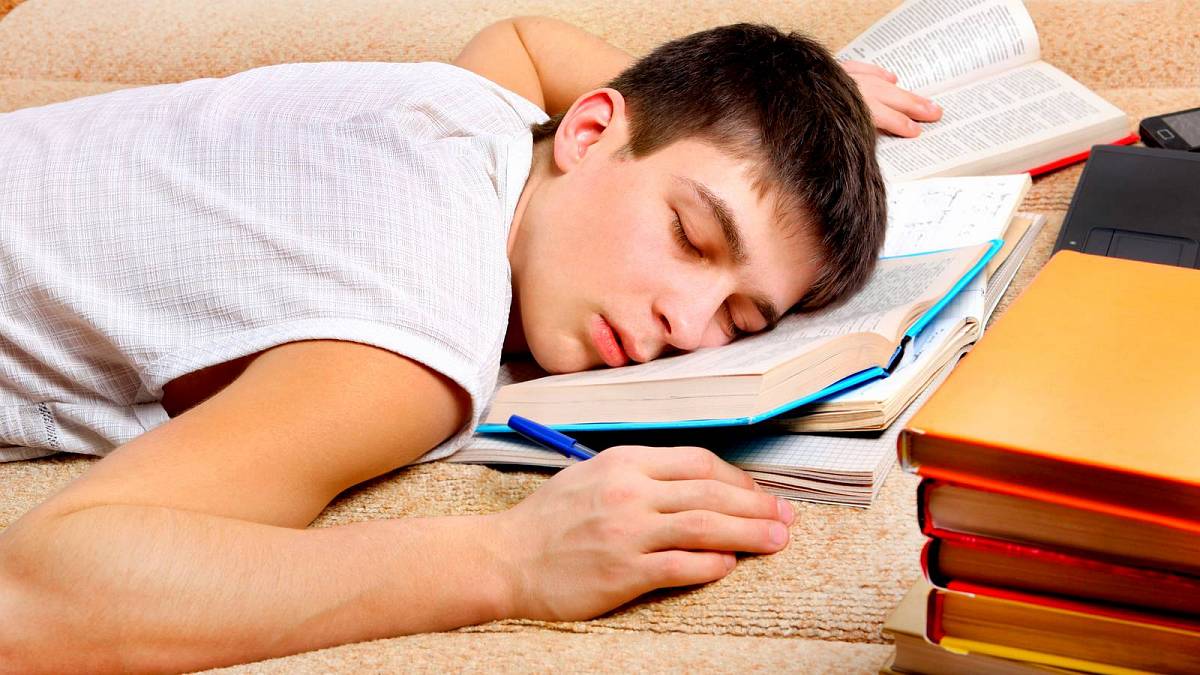 Dospívající děti a spánek: Kolik spánku stačí a kdy už je vhodné zakročit?