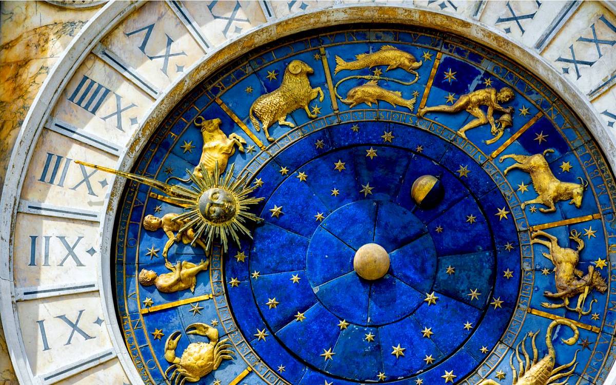 Ascendent a descendent – co v astrologii zobrazují, jak je zjistit a proč je dobré je znát